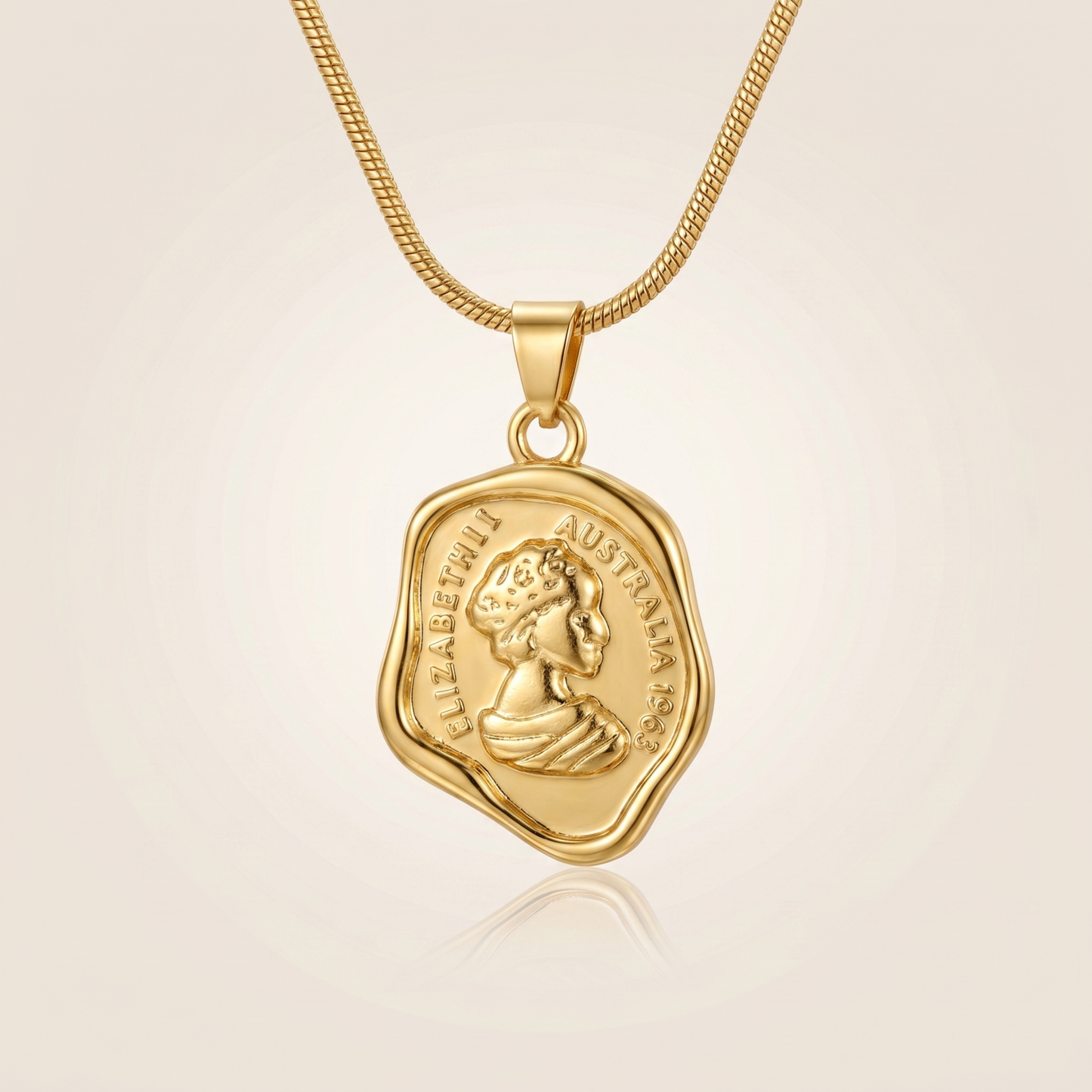 Royal Queen Pendant