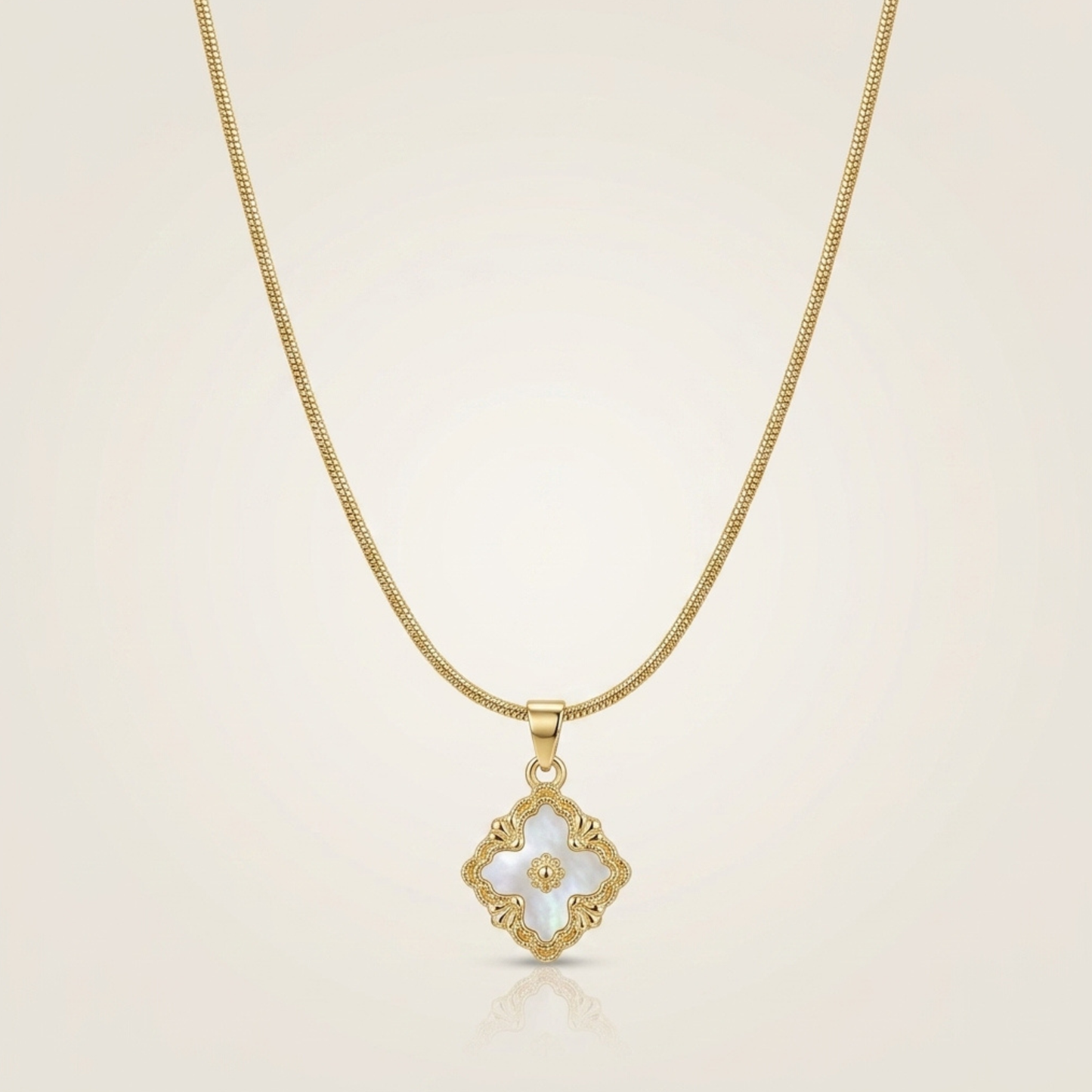 Velmira Pendant