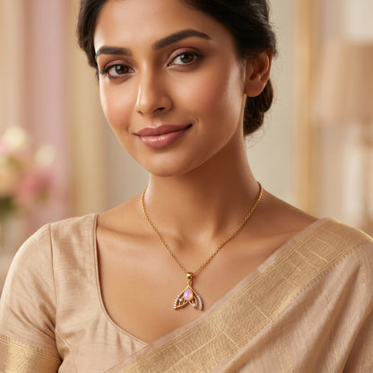 Viral Elegant Leaf Drop Gold Pendant