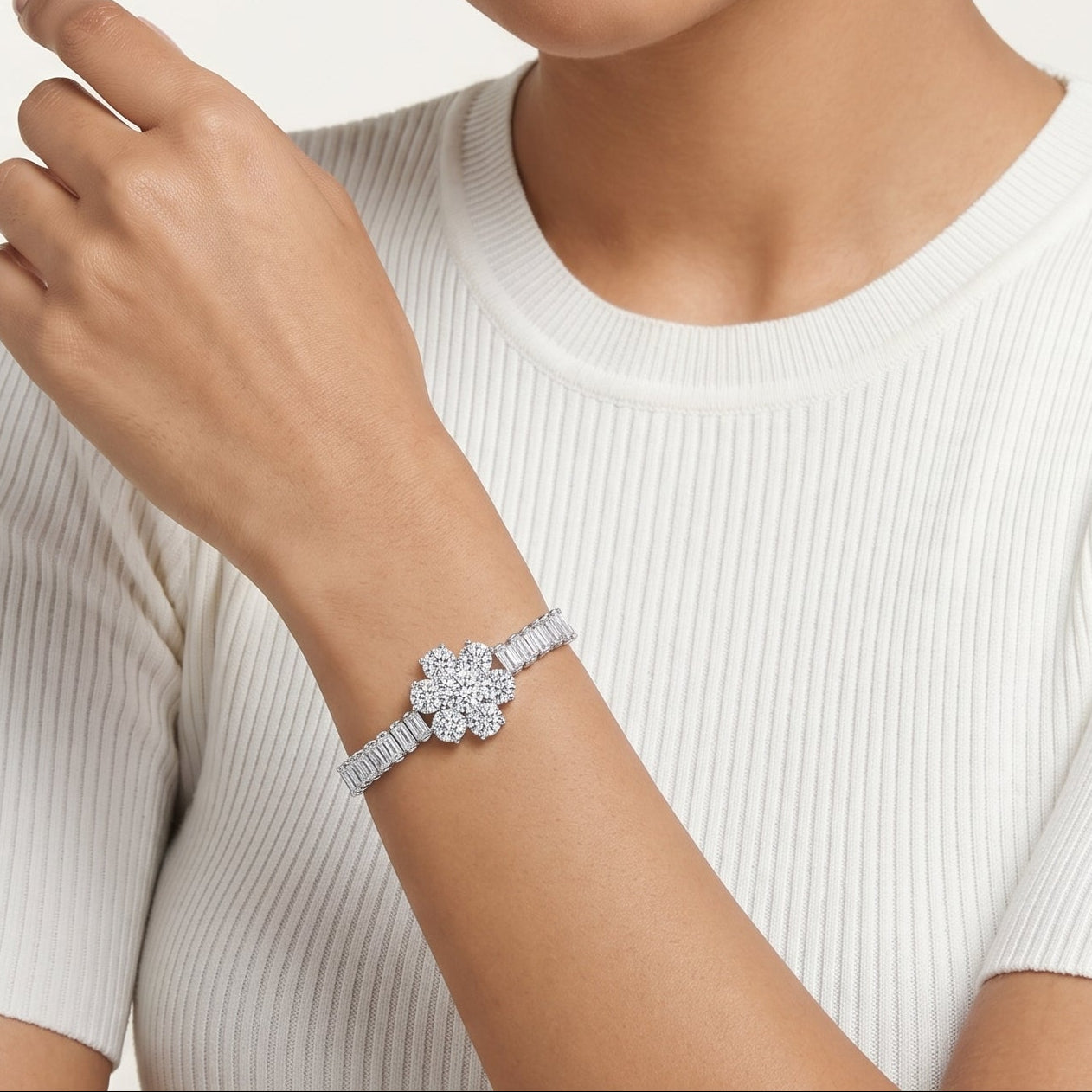 Round Flower Bracelet (Silver)